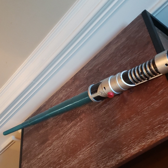Vintage! 1999 Hasbro Star Wars Blue Lightsaber. It Works! Collectable! - Picture 2 of 10